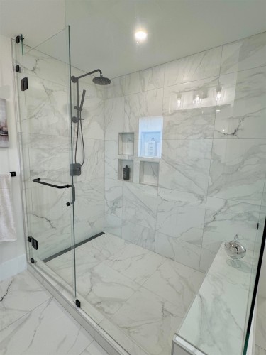 20823 33A Avenue, Langley, BC - Indoor Photo Showing Bathroom
