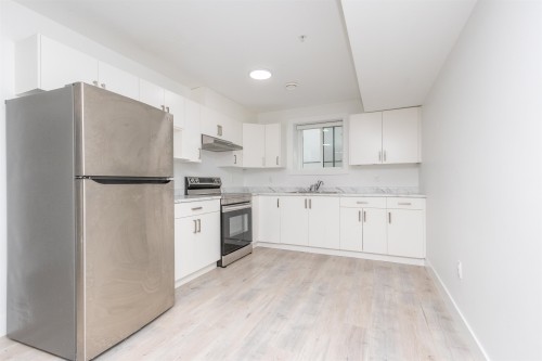 36743 Carl Creek Crescent, Abbotsford, BC - Indoor Photo Showing Kitchen