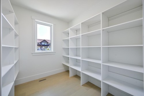 20839 35 Avenue, Langley, BC - Indoor With Storage