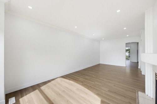 21-7140 132 Street, Surrey, BC - Indoor Photo Showing Other Room