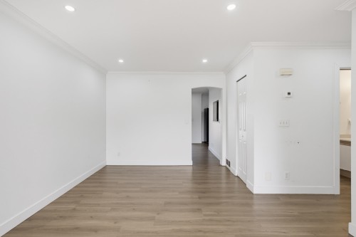 21-7140 132 Street, Surrey, BC - Indoor Photo Showing Other Room