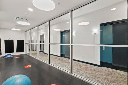 2105-13438 Central Avenue, Surrey, BC - Indoor Photo Showing Other Room