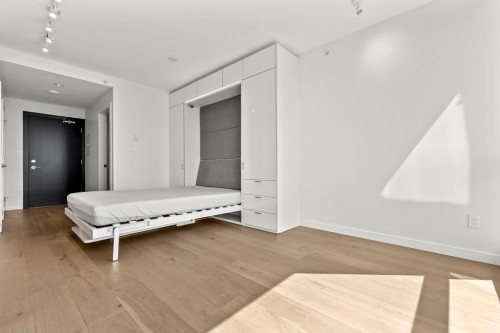2105-13438 Central Avenue, Surrey, BC - Indoor