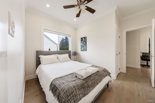 6709 216 Street, Langley, BC - Indoor Photo Showing Bedroom