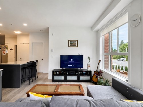 214-5504 Brydon Crescent, Langley, BC - Indoor Photo Showing Living Room
