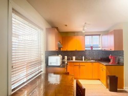 Basement-159xx 89a Avenue Surrey, BC V4V 5M2