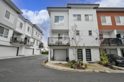 23-27640 Lantern Avenue Abbotsford, BC V4X 0C3
