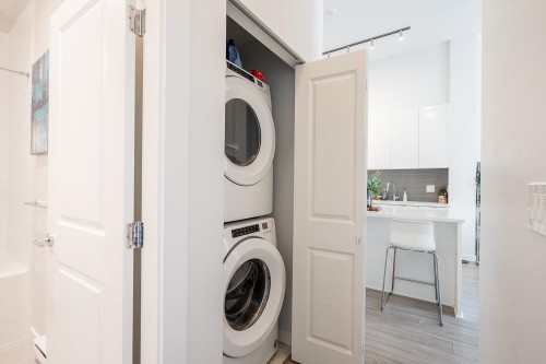 C620-8150 207 Street, Langley, BC - Indoor Photo Showing Laundry Room