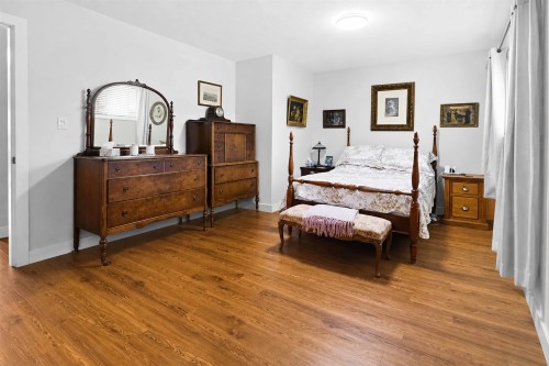 10520 Sunview Place, Delta, BC - Indoor Photo Showing Bedroom