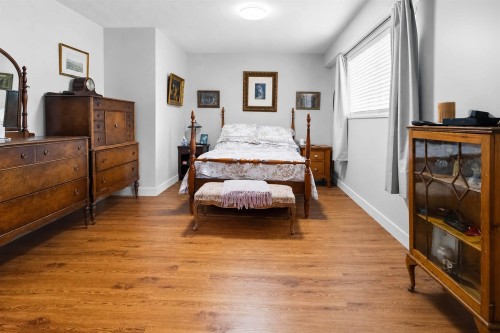 10520 Sunview Place, Delta, BC - Indoor Photo Showing Bedroom