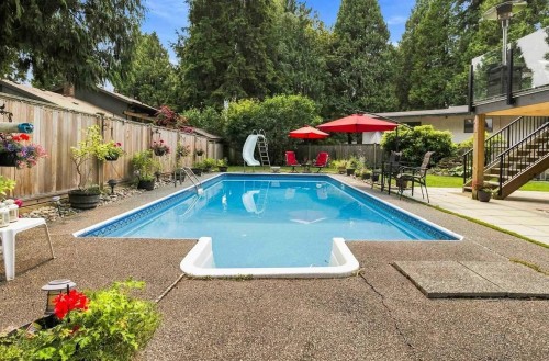10520 Sunview Place, Delta, BC - Outdoor With In Ground Pool With Deck Patio Veranda With Backyard