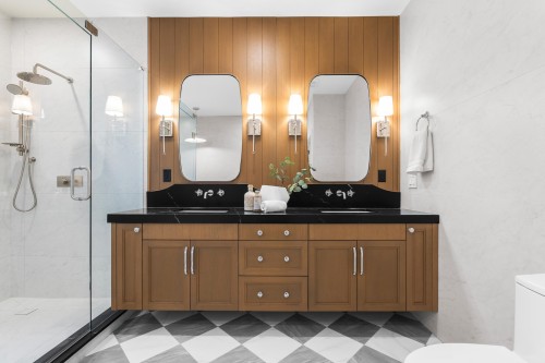 23709 40 Avenue, Langley, BC - Indoor Photo Showing Bathroom