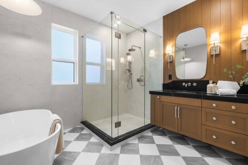 23709 40 Avenue, Langley, BC - Indoor Photo Showing Bathroom