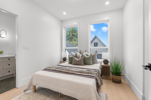 23709 40 Avenue, Langley, BC - Indoor Photo Showing Bedroom