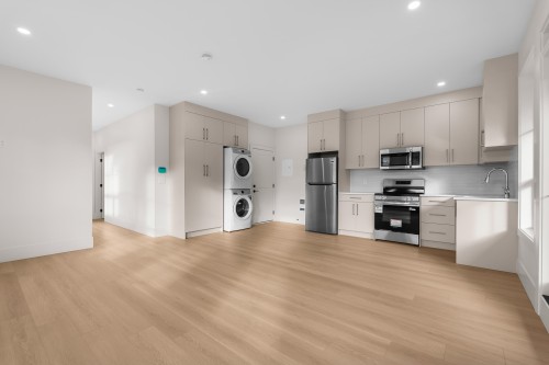 23709 40 Avenue, Langley, BC - Indoor Photo Showing Kitchen