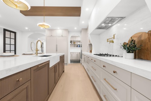 23709 40 Avenue, Langley, BC - Indoor Photo Showing Kitchen With Upgraded Kitchen