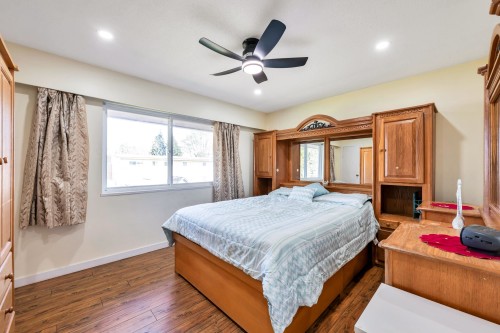 11789 85A Avenue, Delta, BC - Indoor Photo Showing Bedroom