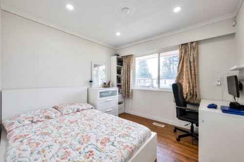 11789 85A Avenue, Delta, BC - Indoor Photo Showing Bedroom