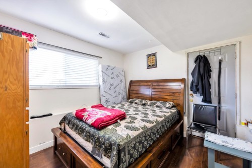 11789 85A Avenue, Delta, BC - Indoor Photo Showing Bedroom