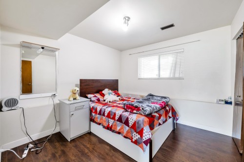 11789 85A Avenue, Delta, BC - Indoor Photo Showing Bedroom