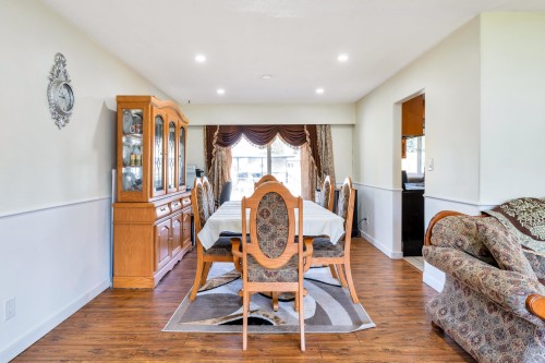 11789 85A Avenue, Delta, BC - Indoor Photo Showing Dining Room