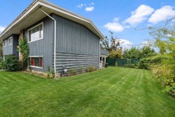 14042 110 Avenue Surrey, BC V3R 1Z2