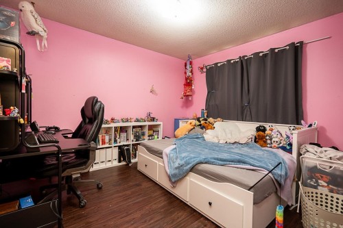 2995 268A Street, Langley, BC - Indoor Photo Showing Bedroom