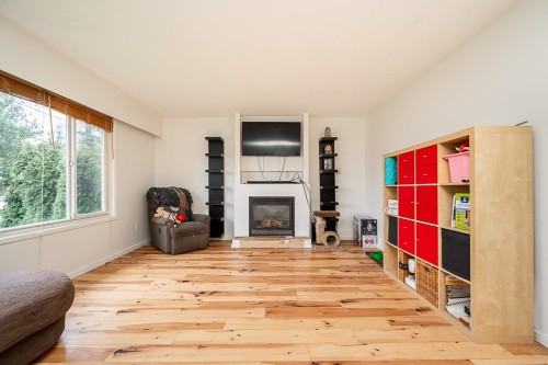 2995 268A Street, Langley, BC - Indoor With Fireplace
