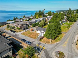 1033 Cypress Street  White Rock, BC V4B 4H1