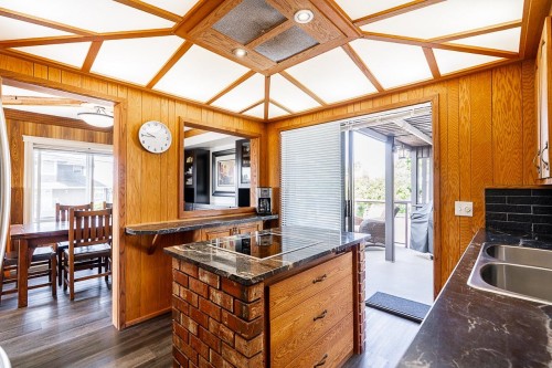 1033 Cypress Street, White Rock, BC - Indoor Photo Showing Kitchen With Double Sink