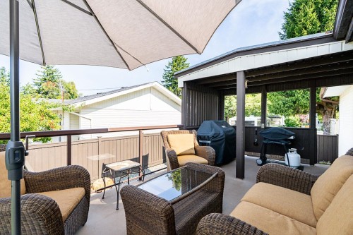 1033 Cypress Street, White Rock, BC - Outdoor With Deck Patio Veranda With Exterior