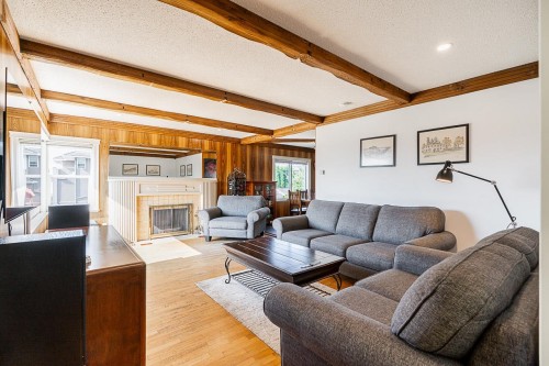1033 Cypress Street, White Rock, BC - Indoor Photo Showing Living Room With Fireplace
