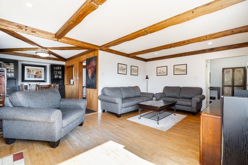 1033 Cypress Street, White Rock, BC - Indoor Photo Showing Living Room