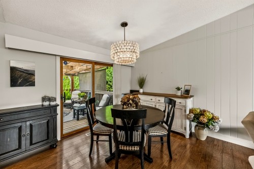 32137 Debreen Crescent, Abbotsford, BC - Indoor Photo Showing Dining Room