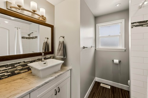 32137 Debreen Crescent, Abbotsford, BC - Indoor Photo Showing Bathroom