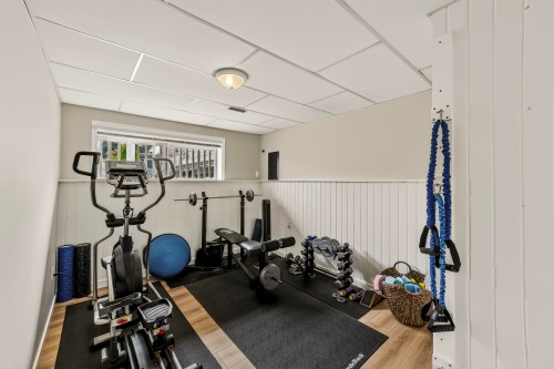 32137 Debreen Crescent, Abbotsford, BC - Indoor Photo Showing Gym Room