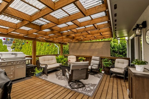 32137 Debreen Crescent, Abbotsford, BC - Outdoor With Deck Patio Veranda With Exterior