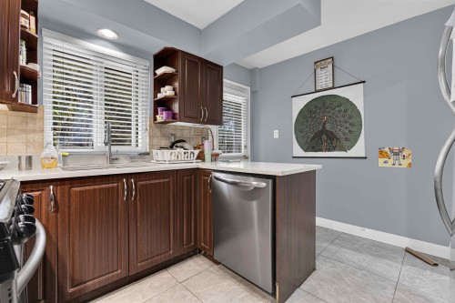7059 Barkley Place, Delta, BC - Indoor Photo Showing Kitchen