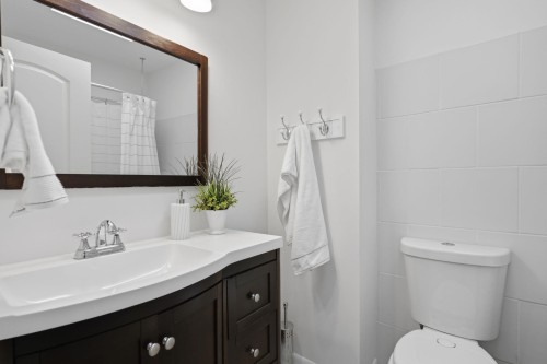 11837 Alderwood Crescent, Delta, BC - Indoor Photo Showing Bathroom