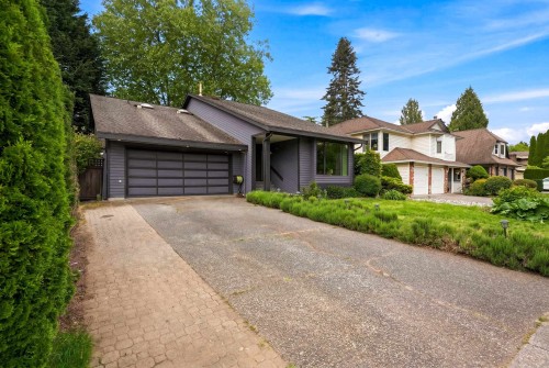 11837 Alderwood Crescent, Delta, BC - Outdoor With Facade