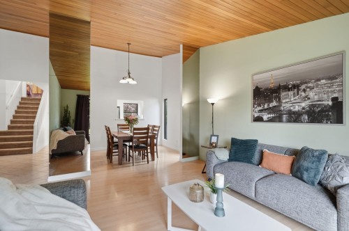 11837 Alderwood Crescent, Delta, BC - Indoor Photo Showing Living Room