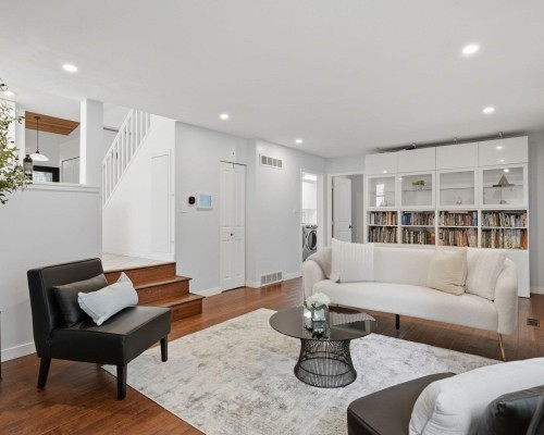 11837 Alderwood Crescent, Delta, BC - Indoor Photo Showing Living Room