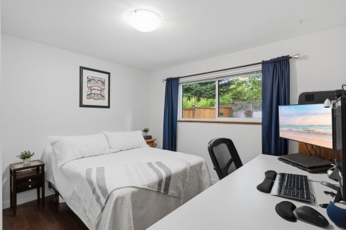 11837 Alderwood Crescent, Delta, BC - Indoor Photo Showing Bedroom