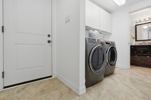 11837 Alderwood Crescent, Delta, BC - Indoor Photo Showing Laundry Room