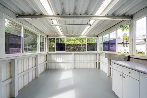 19065 60 Avenue, Surrey, BC - Indoor