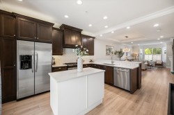 25-33460 Lynn Avenue Abbotsford, BC V2S 0H6
