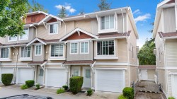16-12110 75a Avenue Surrey, BC V3W 1M1