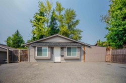 32565 George Ferguson Way Abbotsford, BC V2T 4C8