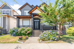6647 121a Street Surrey, BC V3W 0H8