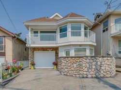14763 Marine Drive  White Rock, BC V4B 1B9